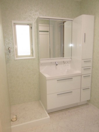 二世帯住宅の二階の間取り変更と水回り全てをリフォーム！